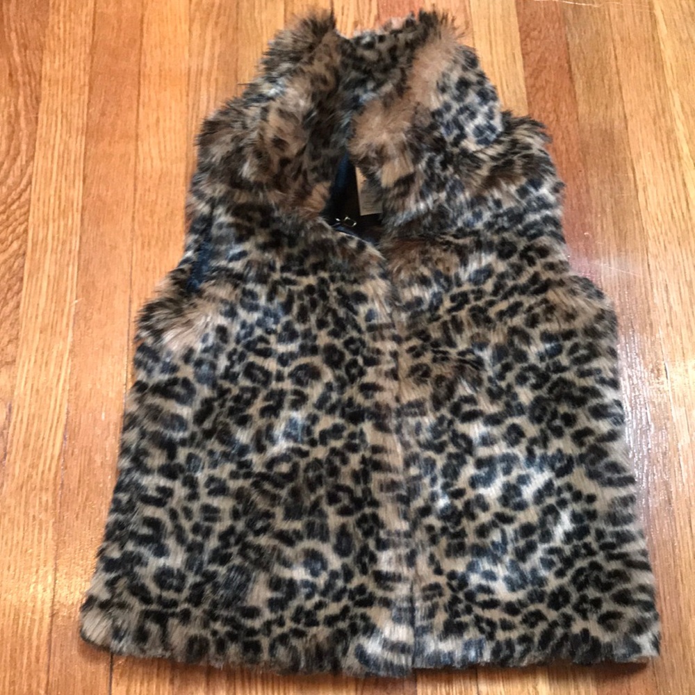 Girls leopard fur vest size 4/5